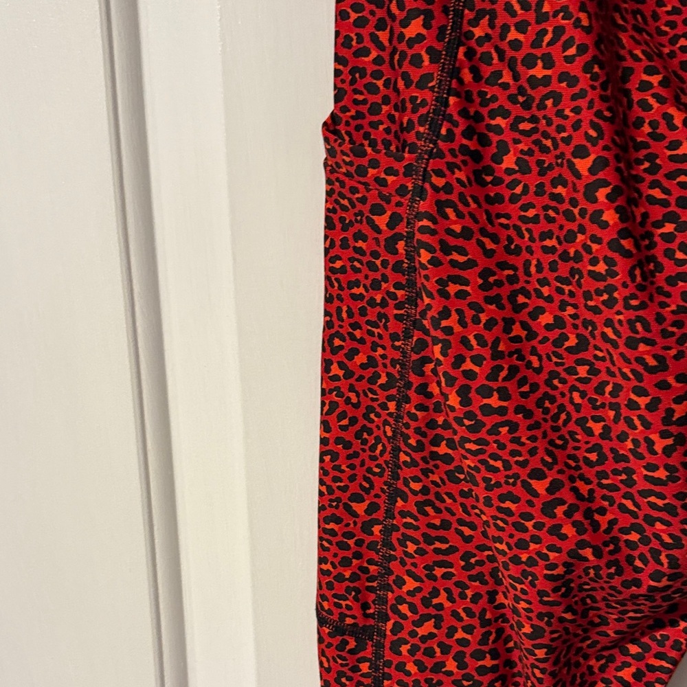 Fabletics Red Patterned Leggings - Picture 6 of 6